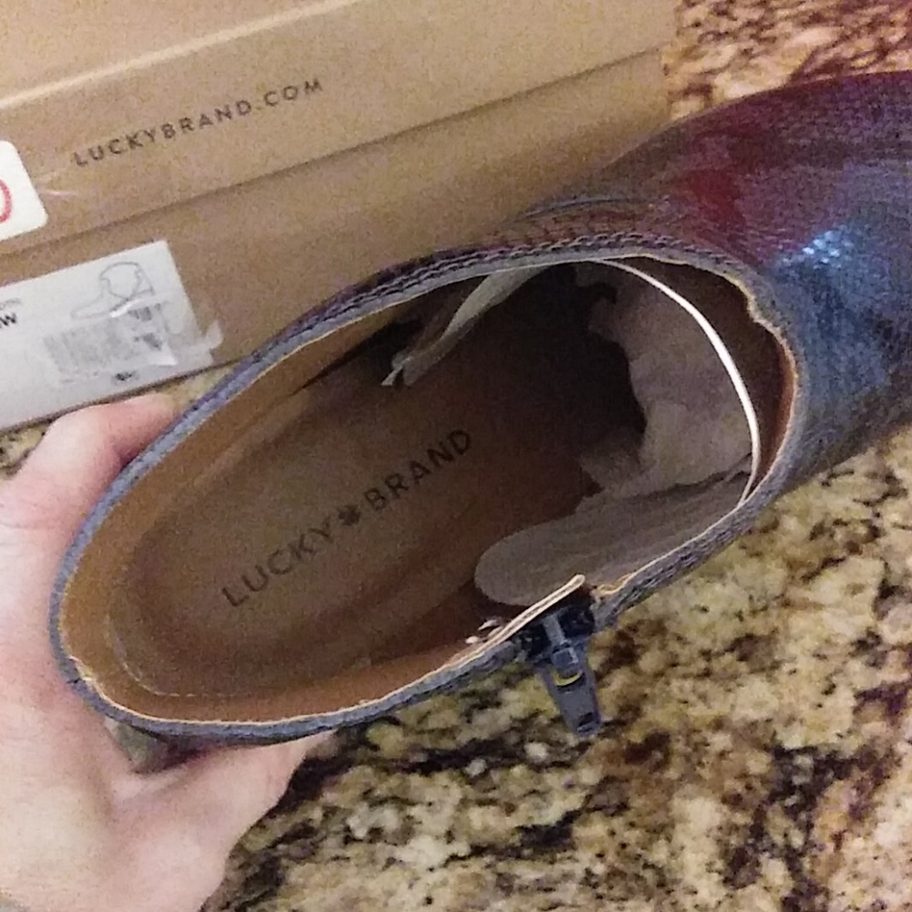 0326 Lucky Brand Belia Leather Ankle Boots* - Picture 5 of 8